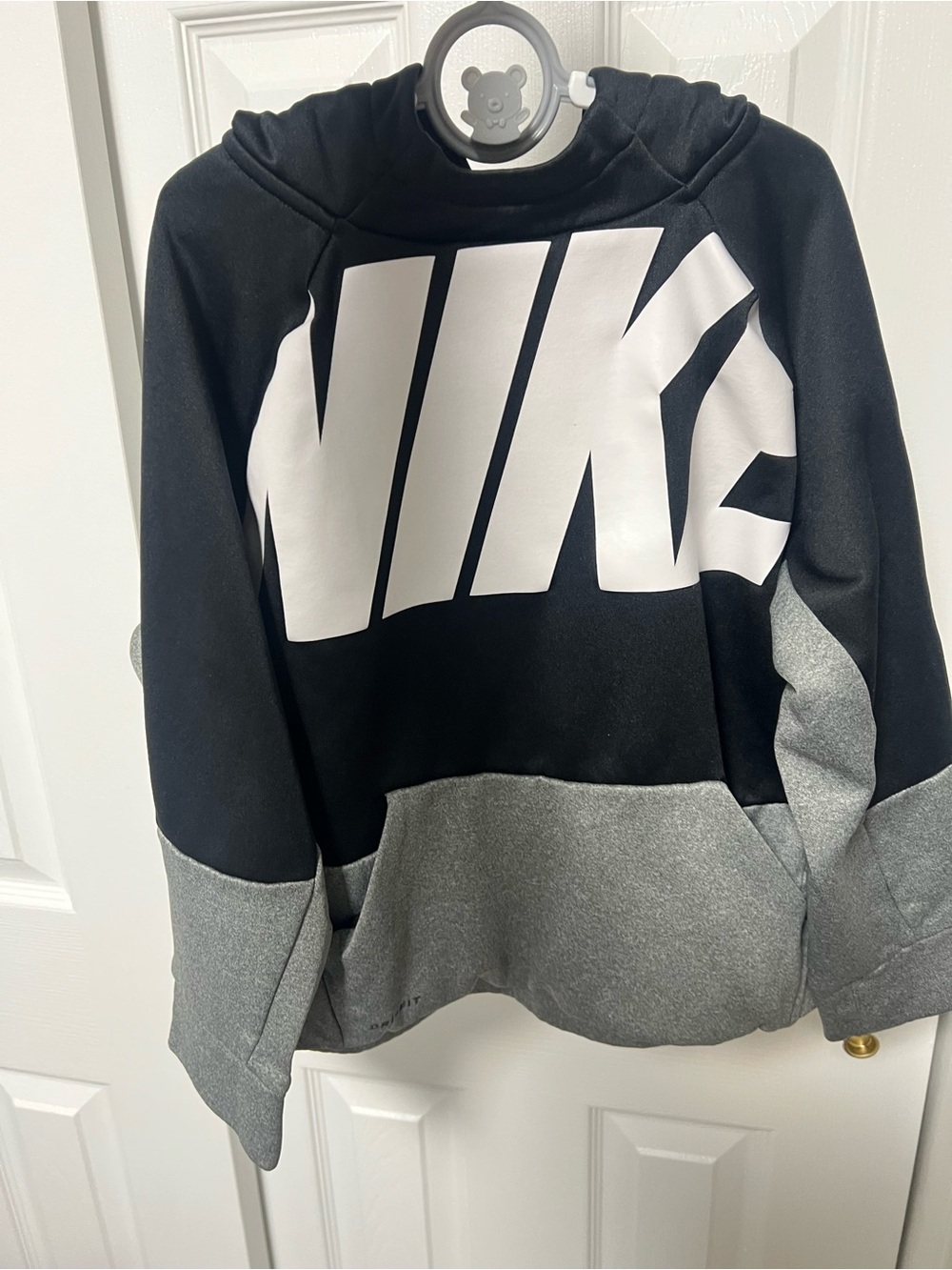 Nike Boys Therma Colorblock Logo Pullover Hoodie Black Grey Youth M